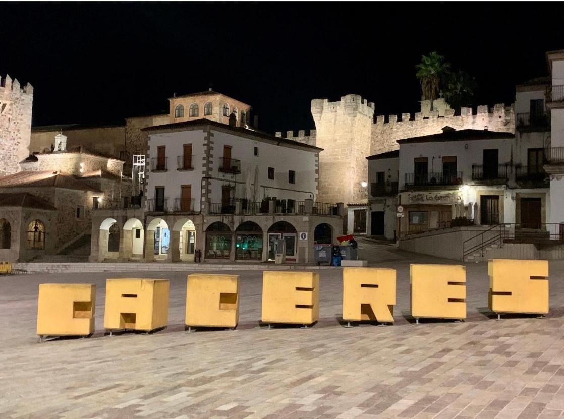 PUERTA DE CACERES Apartamento 4 Cáceres Exterior foto